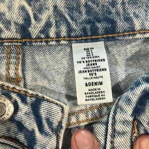 H&M 90’s Boyfriend Jeans high waist size 4